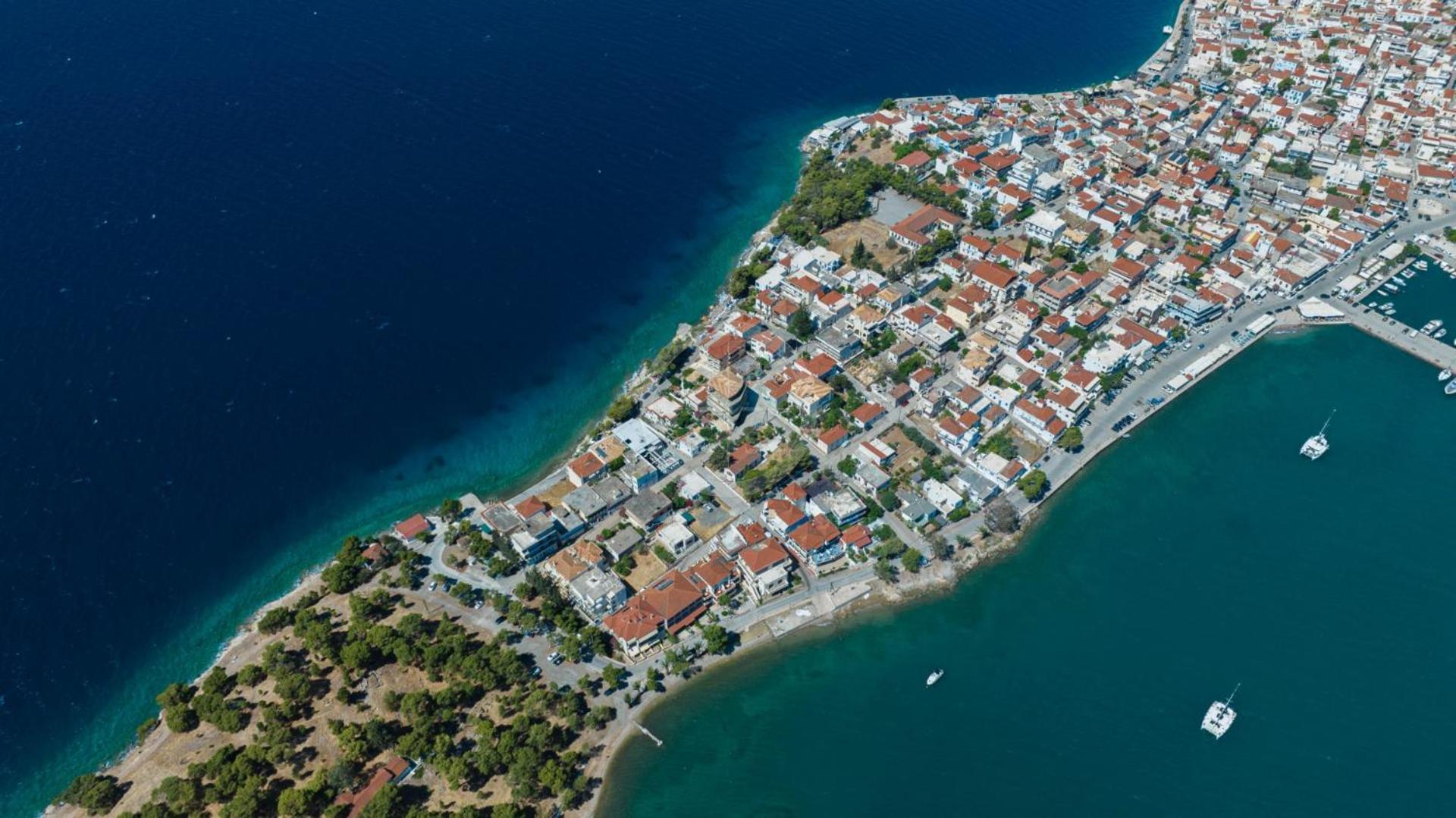 Ariadni *